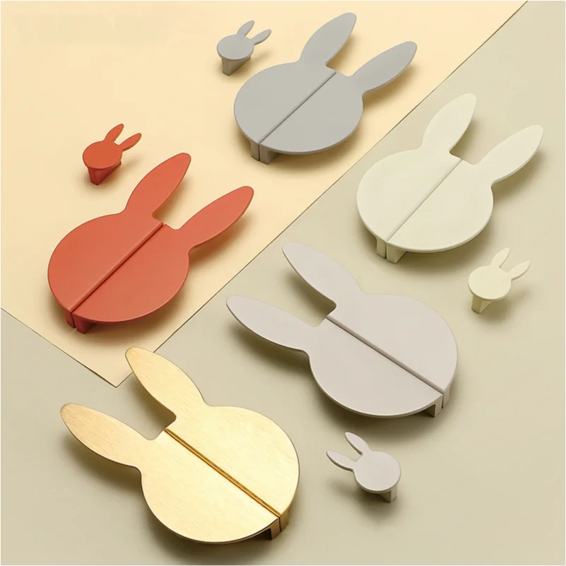 Furniture Grade Hardware - 子供部屋用のウサギの漫画のハンドル、キッチンキャビネット、ワードローブのドアハンドルが大好き