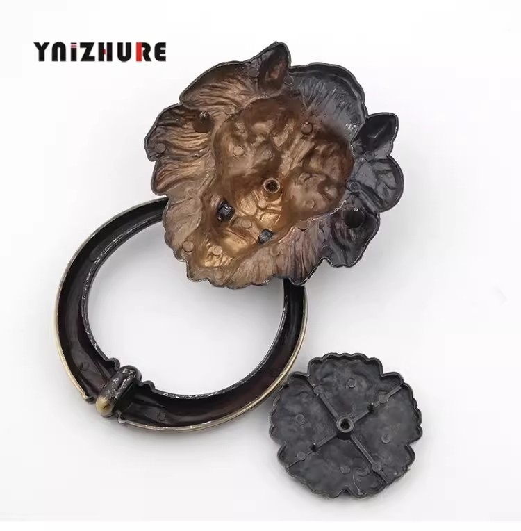 アンティークブロンズライオンヘッドハンドルドアノッカー木製ド - Furniture Hardware Knobs のレビューと価格
